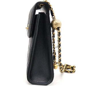 Lambskin Quilted Vertical Pearl Crush Flap with Chain Black