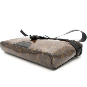 Men’s Fall Winter 2018 Collection Monogram Messenger Bag