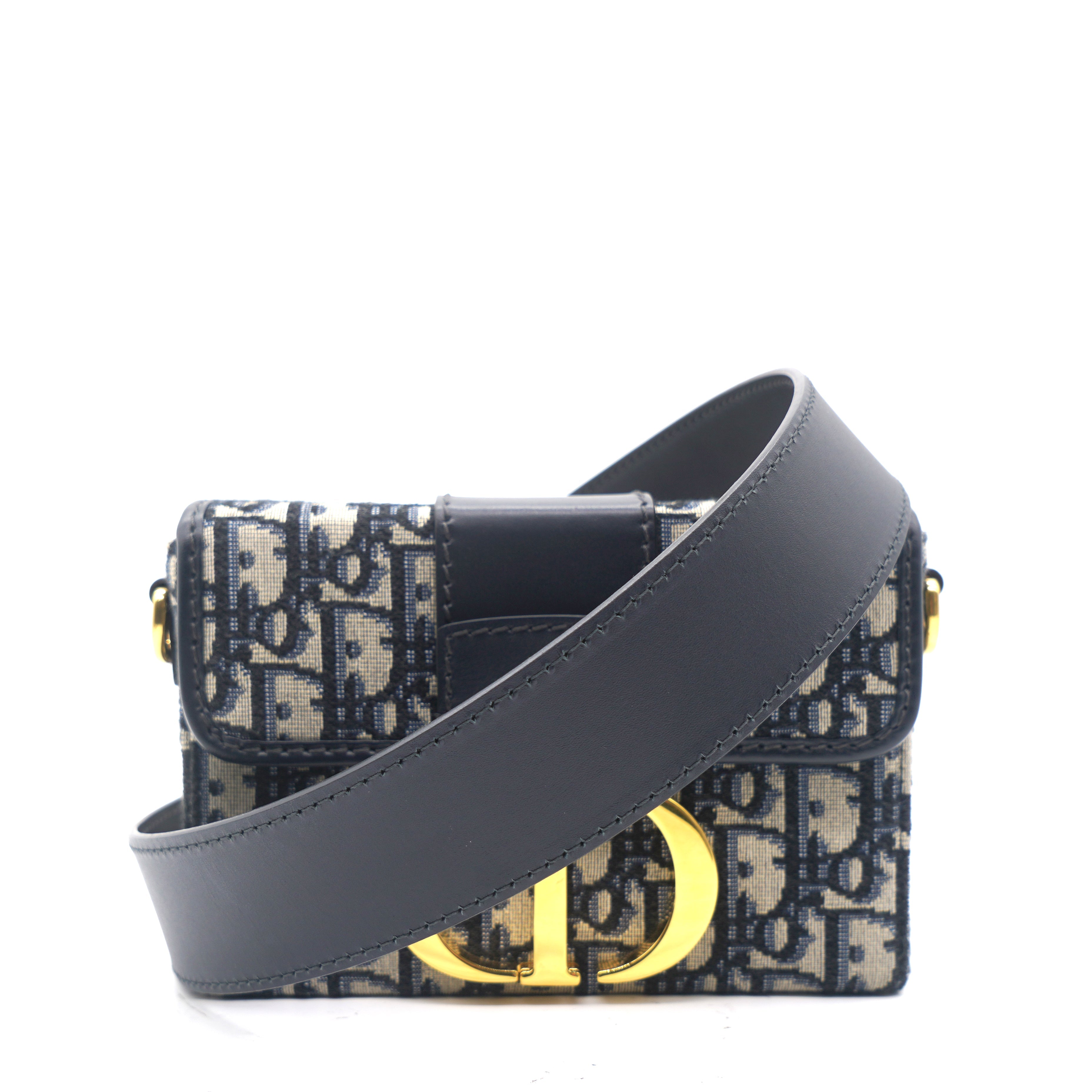 30 Montaigne Oblique Bag