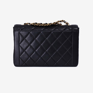 Chanel Classic Flap Medium Vintage in Black Lambskin Leather with Gold Hardware