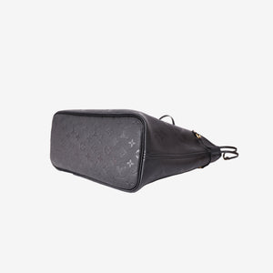 Louis Vuitton Neverfull MM in Black Leather with Gold Hardware