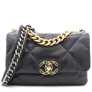 19 Small Flap Black Bag