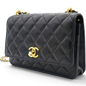 Black Quilted Leather Trendy CC Wallet On Chain