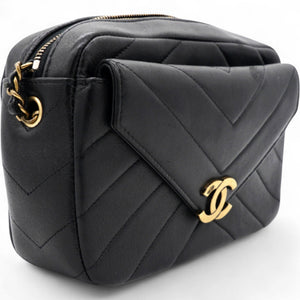 Lambskin Chevron Quilted Coco Envelope Flap Camera Case Black