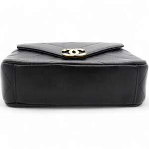 Lambskin Chevron Quilted Coco Envelope Flap Camera Case Black