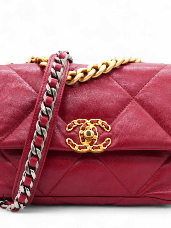 Lambskin Quilted Medium Chanel 19 Flap Red