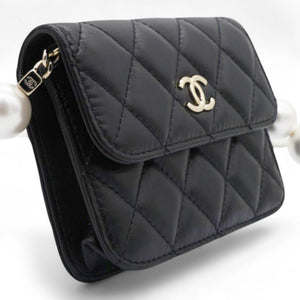 Quilted Maxi Pearls Card Holder Flap With Chain Black