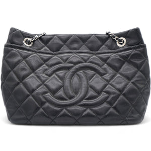 Caviar Quilted CC Timeless Soft Tote Black