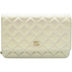 Iridescent Quilted Wallet On Chain WOC