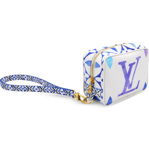 Monogram Giant By The Pool 2.0 Wapity Case Blue