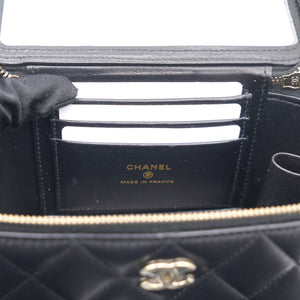 Lambskin Quilted Small Top Handle Vanity Case With Chain Black