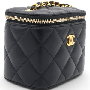 Lambskin Quilted Mini Pearl Crush Vanity Case With Chain Black
