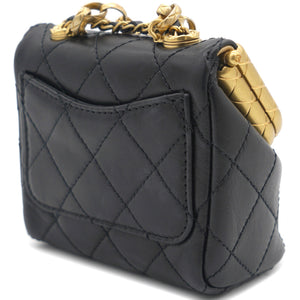 Kiss lock Clasp Bag Lambskin Black