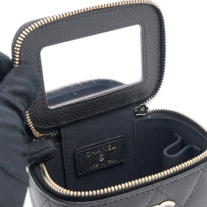 Caviar Quilted Small Vertical Coco Beauty Vanity Case With Chain Black
