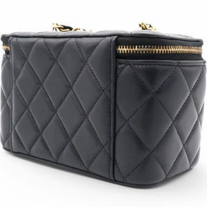 Lambskin Quilted Pearl Crush Small Vanity Case With Chain Black