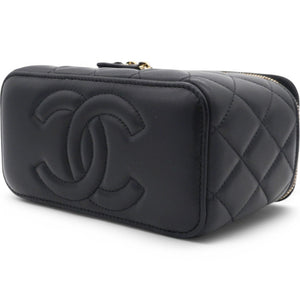 Lambskin Quilted Pearl Crush Small Vanity Case With Chain Black