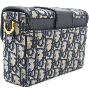 30 Montaigne Oblique Bag