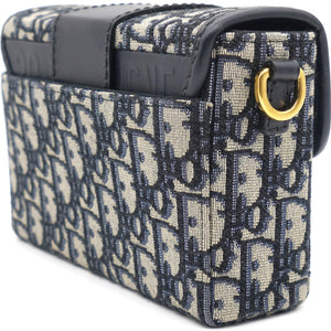 30 Montaigne Oblique Bag