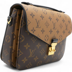 Reverse Monogram Pochette Metis