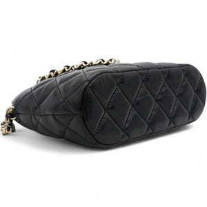 Shiny Lambskin Quilted Shiny Coco Clutch With Chain Black
