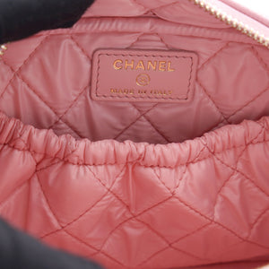 Caviar Quilted Medium Curvy Pouch Cosmetic Case Light Pink