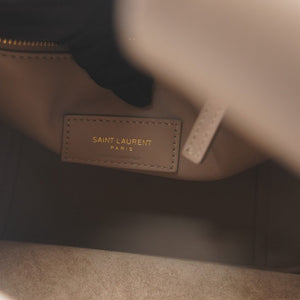Le 5 A 7 Supple Small in Grained Leather Dusty Grey
