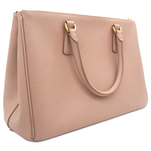 Saffiano Lux Medium Galleria Tote Cameo