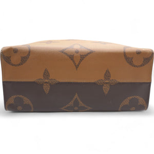 Reverse Monogram Onthego MM