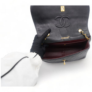 Vintage Lambskin Quilted Medium Single Flap Shoulder Bag Black