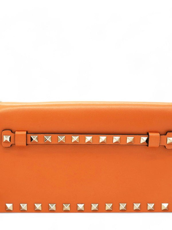 Garavani Nappa Rockstud Wristlet Clutch Camel