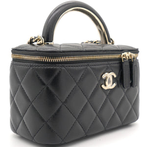 Lambskin Quilted Small Top Handle Vanity Case With Chain Black