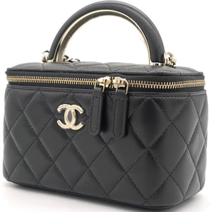 Lambskin Quilted Small Top Handle Vanity Case With Chain Black
