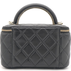 Lambskin Quilted Small Top Handle Vanity Case With Chain Black