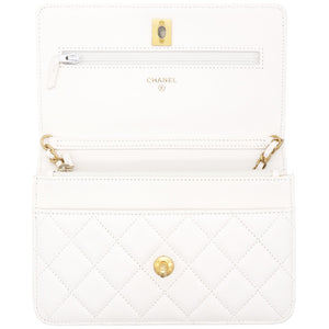 Lambskin Quilted CC Pearl Crush Wallet on Chain White