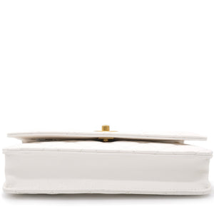 Lambskin Quilted CC Pearl Crush Wallet on Chain White