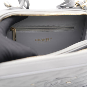 Caviar Quilted Medium CC Filigree Vanity Case Grey