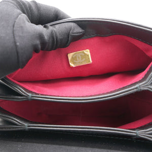 Pearl Boy Chain Bag Black
