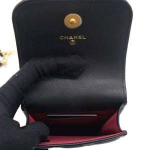 Lambskin Quilted Vertical Pearl Strap Black