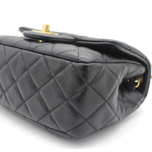Lambskin Quilted Mini CC Pearl Crush Square Flap Black