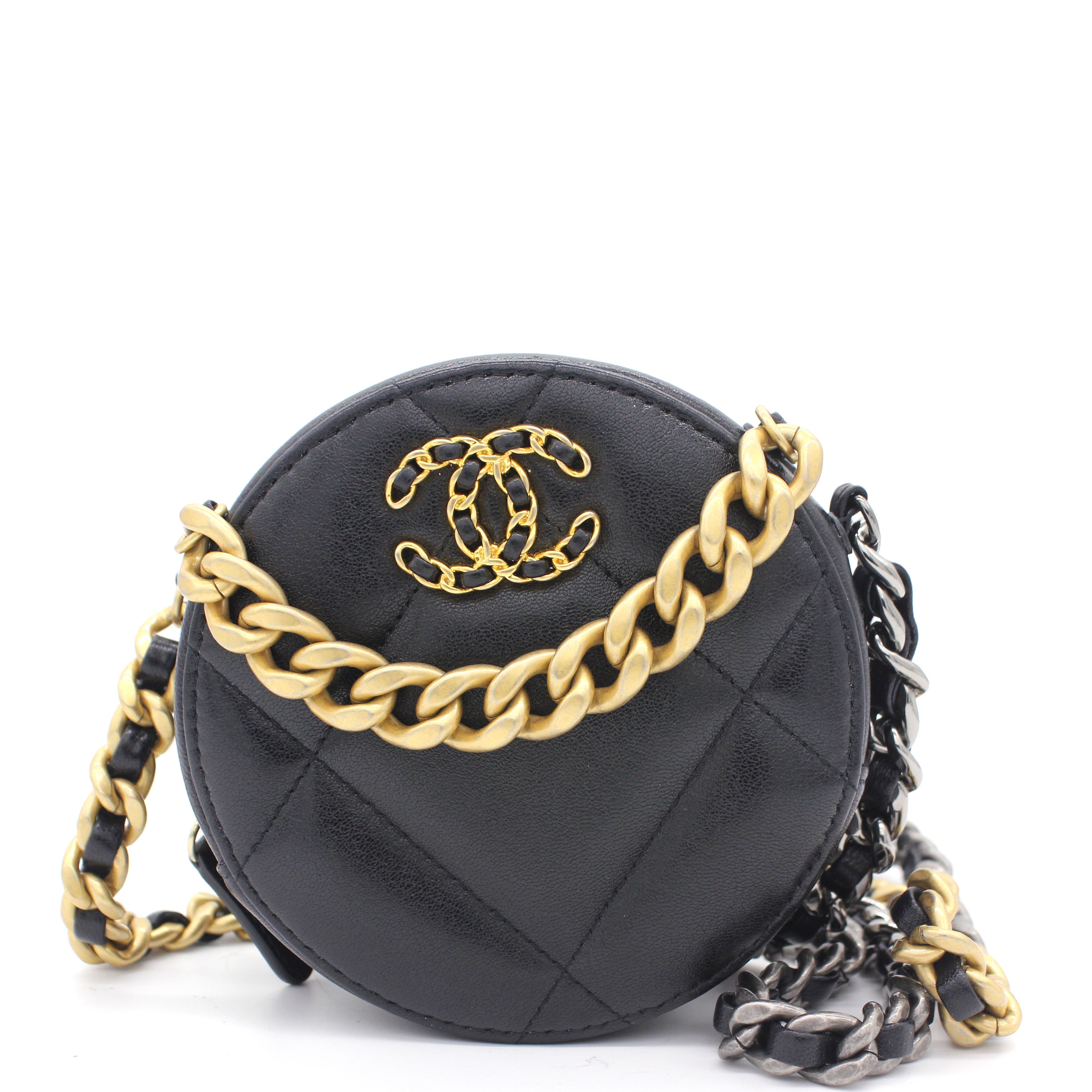 Lambskin Quilted 19 Round Clutch With Chain Black