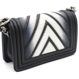 Lizard Chevron Small Boy Flap Black White