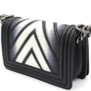 Lizard Chevron Small Boy Flap Black White