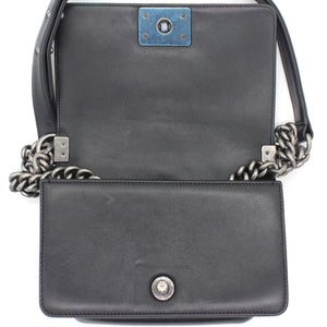 Lizard Chevron Small Boy Flap Black White