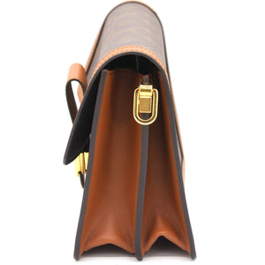 Dauphine Medium