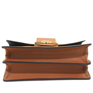 Dauphine Medium