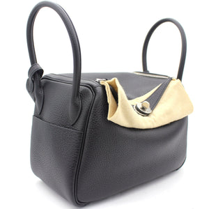 Noir Taurillon Clemence Leather Palladium Hardware Lindy 26 Bag