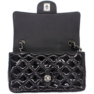 Classic Flap Mini Patent Leather Black