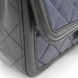 Lambskin Quilted Medium Elegant CC Flap Navy Black