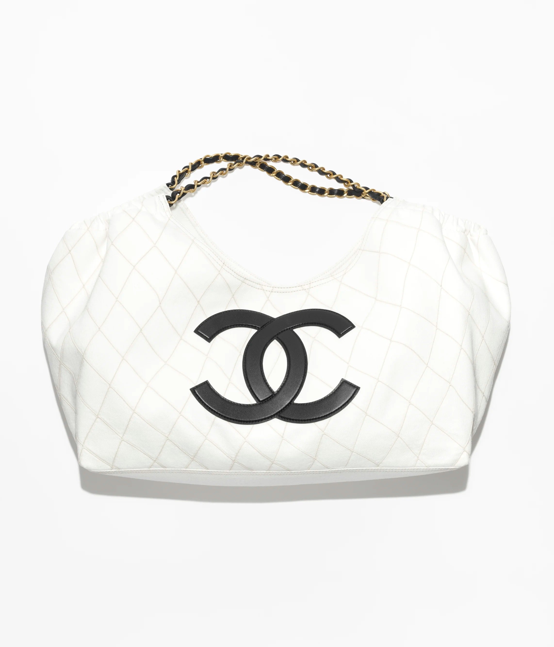 Chanel 22 Bag Blanc Logo CC