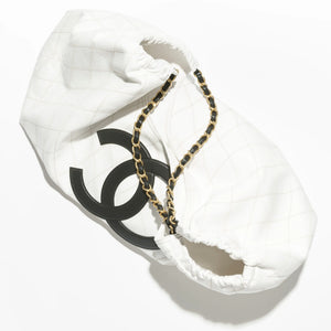Chanel 22 Bag Blanc Logo CC